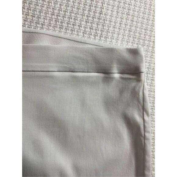 CORAL BAY WOMAN’S 24W White Capris - Picture 6 of 6